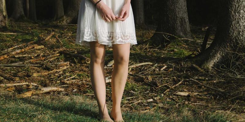 告别头痛困扰：薄荷与罗勒精油的穴位按摩养生指南